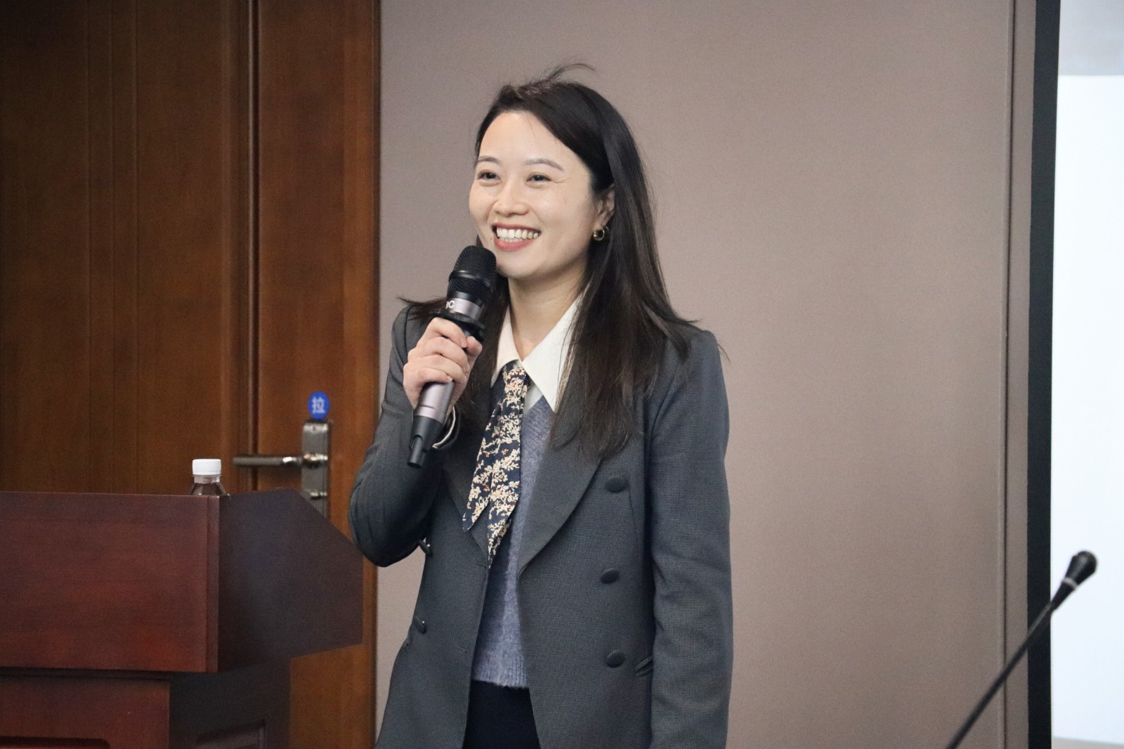 retouch_2025102316200768.jpg retouch_2025102316200768.jpg