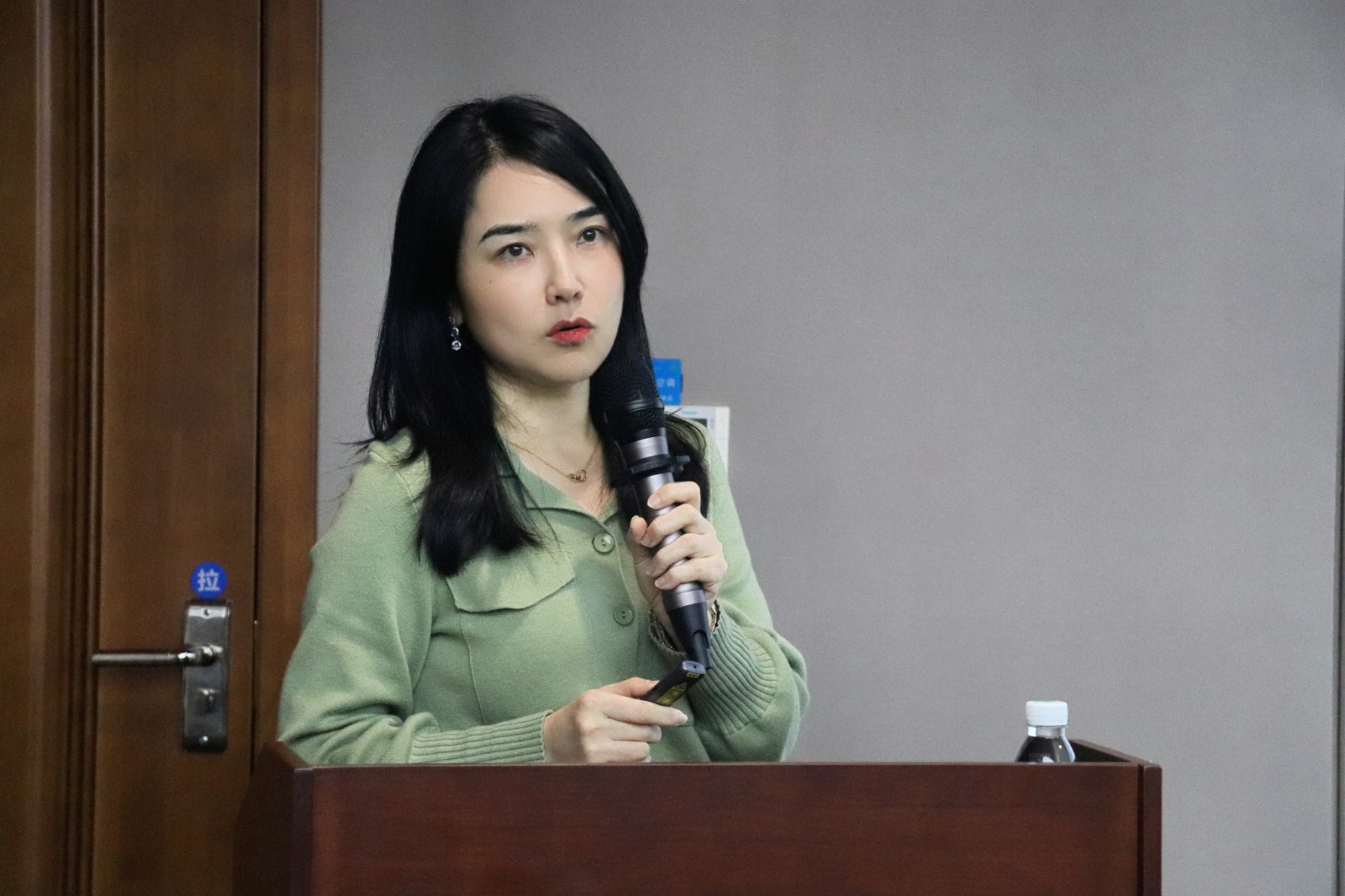 retouch_2025102318134180.jpg retouch_2025102318134180.jpg