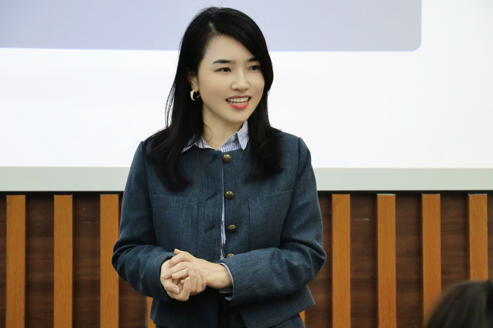 retouch_2025110718065658.jpg retouch_2025110718065658.jpg