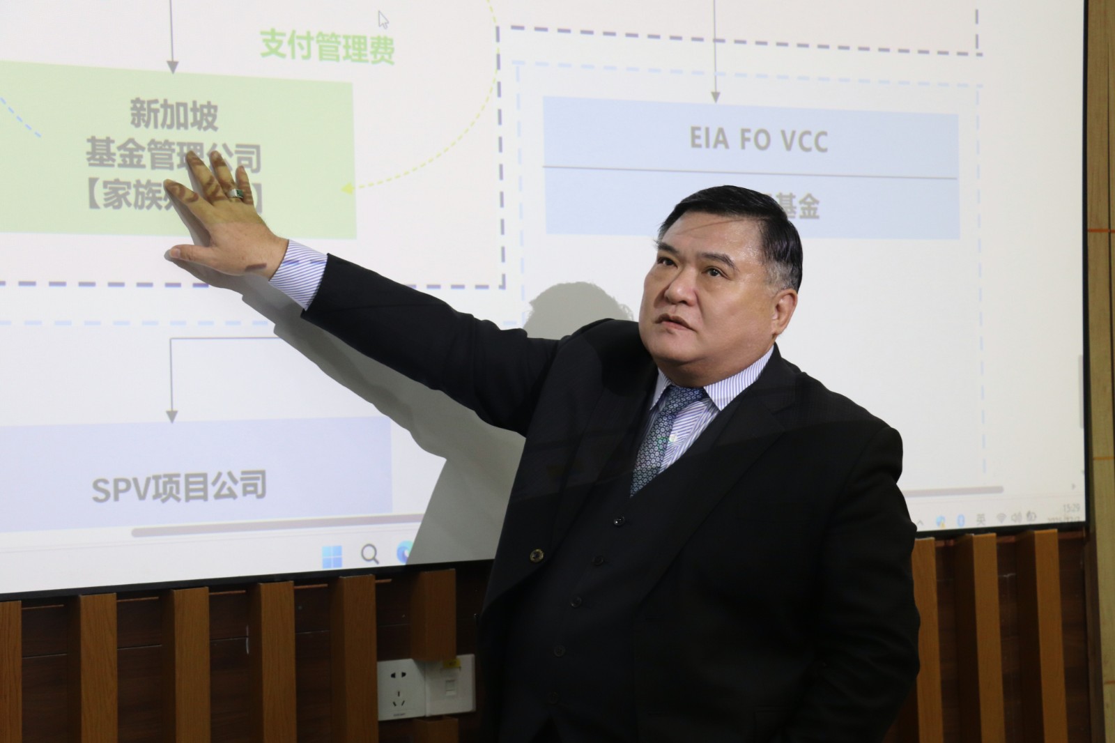 retouch_2025120316483625-opq4177734988.jpg retouch_2025120316483625-opq4177734988.jpg