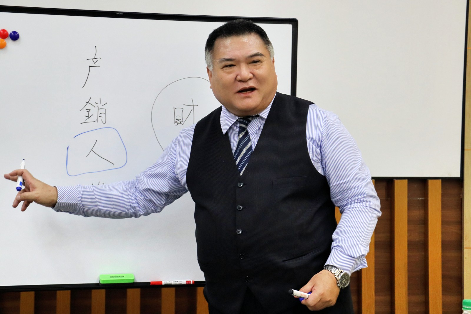 retouch_2026011716274676.jpg retouch_2026011716274676.jpg