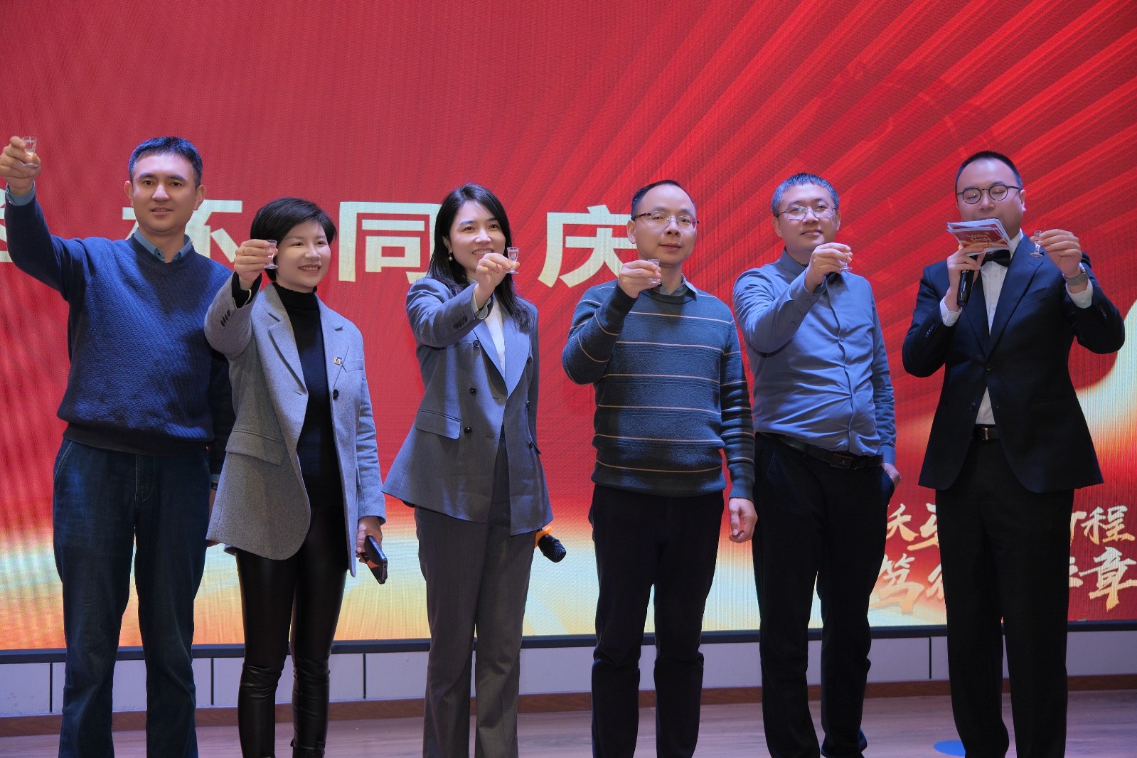 IMG_2113.jpg IMG_2113.jpg